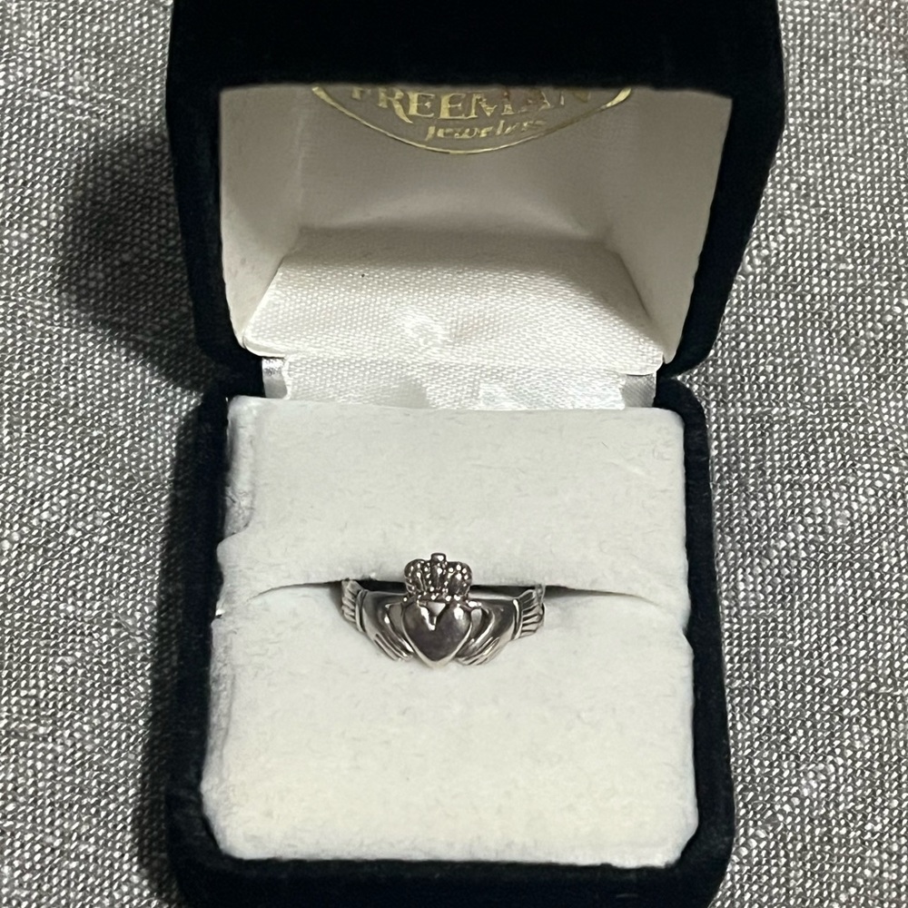 Claddagh Ring, Sterling silver, size 6.5-7